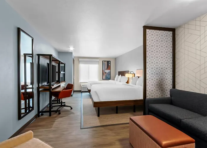 Hotel Everhome Phoenix Fashion Center 4*