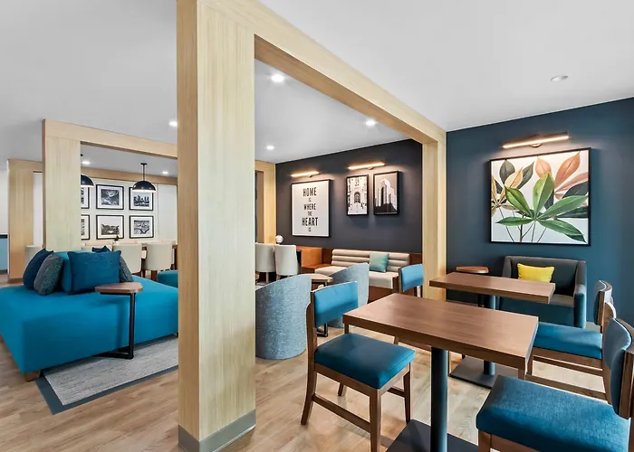 Everhome Phoenix Fashion Center Hotel
